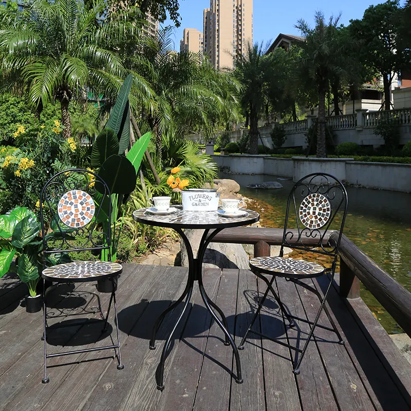 Ferforje Metal katlanır masa ve sandalye mozaik Bistro seti dış mekan mobilyası 3 parça bahçe Cafe yemek takımı