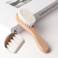 Prêt à expédier : Ensemble de 3 brosses et peignes à cheveux pour bébé en bois naturel, poils doux de chèvre, brosse de massage du cuir chevelu pour nouveau-nés