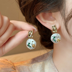 Pendientes <span class=keywords><strong>de</strong></span> Perlas <span class=keywords><strong>de</strong></span> Imitación Estilo Barroco Monet Garden, Joyería con un Toque Inusual para Mujeres y Niñas, Accesorios <span class=keywords><strong>de</strong></span> Lujo Ligero - Product Image 3