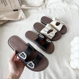 फ्लैट फ्रेंच/कोरियन शैली खुली पैर की अंगुली महिलाओं के ग्रीष्मकालीन बेल्ट बकल फैशन आउटडोर सॉफ्ट एकमात्र pvc ऊपरी और आउटसोल बीच सैंडल - Product Image 4