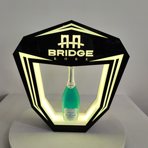 Présentateur de bouteilles LED rechargeable personnalisable Nightclub VIP Service Bar Plateaux de service Black <span class=keywords><strong>Armand</strong></span> Présentoirs - Product Image 1