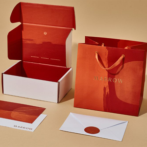 Boîte cadeau pliante de luxe en carton ondulé avec logo personnalisé, fabrication OEM, emballage d'expédition, matériaux écologiques recyclés, doublure en éponge - Product Image 1