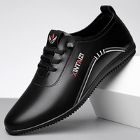 Chaussures pour hommes, nouvelle collection printemps, tige en PU souple, semelle antidérapante, baskets blanches, chaussures tendance business-casual créatives
