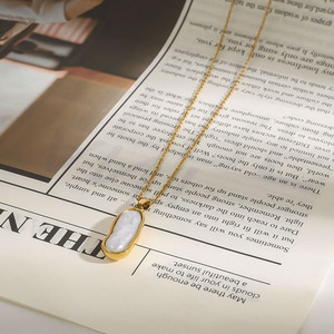 Collar con Colgante de Perla, Chapado en Oro de 18k, Engaste de Resina, Solitario, para Uso Diario - Product Image 2