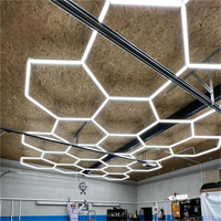 Lumière LED hexagonale moderne pour salle de sport, lumière de travail en nid d'abeille pour plafond, durable et élégante