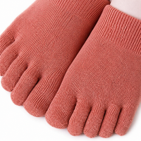 Chaussettes mi-mollet cinq doigts pour femmes OEM, en mélange coton-élasthanne, élastiques, à doigts séparés, pour le yoga, le fitness et le quotidien, conception personnalisée