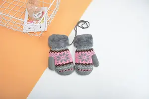 4-8 Jahre Weave Knitted Mitten Warm halten Gebürstet Doppel deck Mode Schnee Design Jacquard Winter Hot Sale Kids