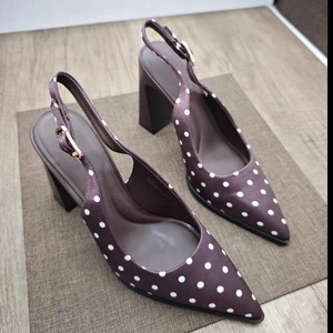 Sandales à talon bloc à pois style coréen, dos nu, bout fermé, avec bride arrière, élégantes, à bout pointu, talons hauts pour femmes - Product Image 1