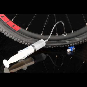 Outil d'injection de liquide de pneu sans chambre à air pour bicyclette <span class=keywords><strong>Kit</strong></span> de tuyau en caoutchouc de seringue d'injecteur d'étanchéité de pneu pour outil de réparation de vélo vtt - Product Image 3