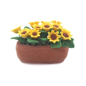 Modèle de <span class=keywords><strong>tournesol</strong></span> réaliste <span class=keywords><strong>en</strong></span> argile miniature pour maison de poupée 1/12 dans un <span class=keywords><strong>pot</strong></span> <span class=keywords><strong>en</strong></span> terre cuite rouge - Product Image 1
