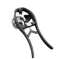 Nouvelle arrivée en acier inoxydable Egg Cracker Family Use Metal Egg Opener Tool