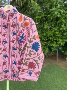 Veste en coton brodée faite à la main de qualité supérieure pour femmes |   Vêtements d'extérieur écologiques, respirants, floraux, mode bohème d'hiver - Product Image 3