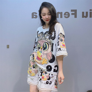 ชุดเซ็ตเสื้อยืดแขนสั้นลายการ์ตูนประดับลูกปัดสำหรับผู้หญิงใส่หน้าร้อน พร้อมกางเกงขาสั้นเหนือเข่าทรงหลวม สไตล์ลำลอง - Product Image 4