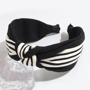 Diadema con nudo a <span class=keywords><strong>rayas</strong></span> de borde ancho retro elegante francés de moda transfronteriza salir casual 100 accesorios para el cabello - Product Image 6