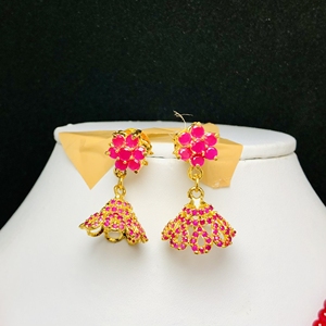 เซ็ตต่างหูสร้อยคอชุบทองแบบดั้งเดิมของผู้หญิงชุดเครื่องประดับสำหรับงานแต่งงานทำจากไข่มุกทองเหลืองรูปทรงหยดน้ำสำหรับงานหมั้น - Product Image 4