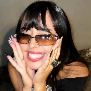 Gafas de Sol Cuadradas de Diamantes de Lujo Vintage 2025, UV400, Estilo Y2K Punk, Montura Metálica - Product Image 1