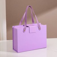 Boîte cadeau rigide magnétique pliable de luxe, écologique, avec doublure en éponge, pelliculage brillant, gaufrage, matériaux recyclés, poignée