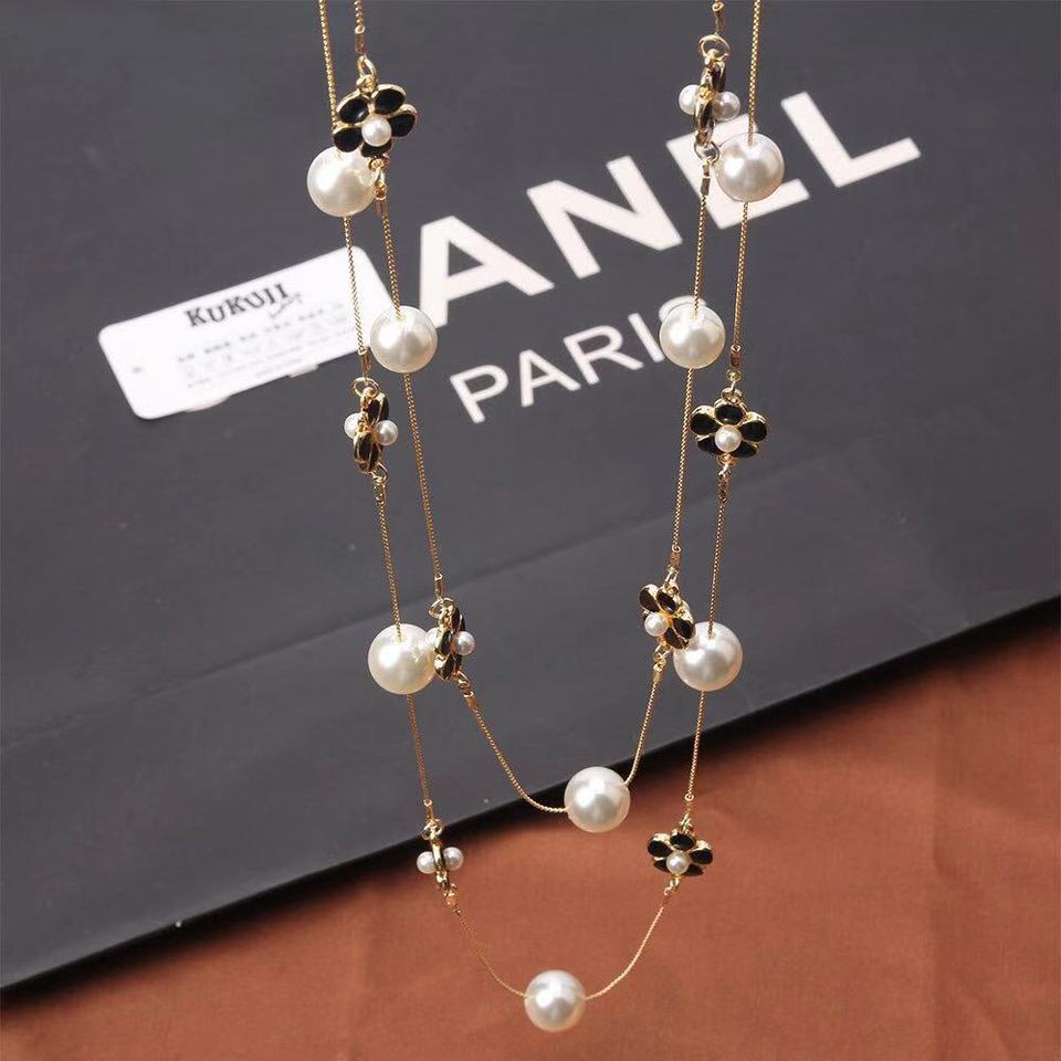 European And American Fashion Chain Long Paragraph Autumn And Winter Multilayer Pearl Flower Sweater Chain