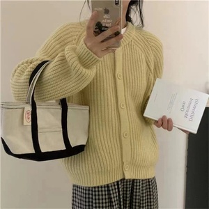 Suéter cárdigan de invierno para mujer, nueva lana gruesa, suelta, <span class=keywords><strong>manga</strong></span> murciélago, botón informal, logotipo tejido en la parte delantera, <span class=keywords><strong>chaqueta</strong></span>, Tops, venta al por mayor - Product Image 3