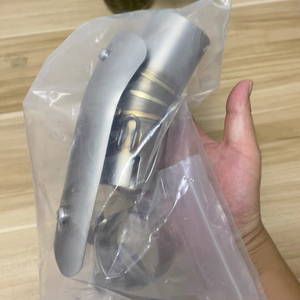 ท่อตรงกลางท่อไอเสียรถจักรยานยนต์พร้อมระบบป้องกันความร้อนสำหรับ <span class=keywords><strong>GSX</strong></span>-R Suzuki <span class=keywords><strong>1000</strong></span> <span class=keywords><strong>GSX</strong></span> R <span class=keywords><strong>1000</strong></span> 2012 <span class=keywords><strong>2013</strong></span> 2014 2015-2024 - Product Image 6