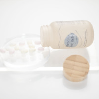 Bouteille en verre givré à large ouverture, flacon en verre givré pour pilules, pot pour pilules médicales avec bouchon en bambou