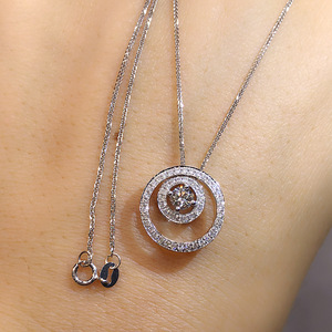 Collana con ciondolo in cristallo cavo per donna, gioielli alla moda con catena a O scintillante - Product Image 3