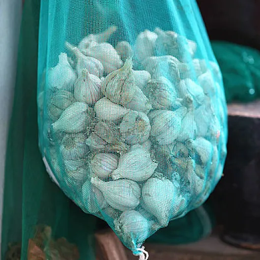 La máquina para hacer redes de recolección de aceitunas de temporada madura es una mosquitera de malla