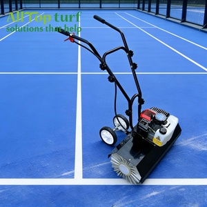 Machine à brosser à poils souples pour le brossage du sable des terrains <span class=keywords><strong>de</strong></span> <span class=keywords><strong>padel</strong></span> avec roues <span class=keywords><strong>de</strong></span> soutien (moteur 52CC) - Product Image 2