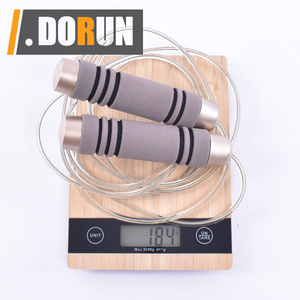 <span class=keywords><strong>Cuerda</strong></span> de Saltar con Peso de Pulse con Asas de Espuma Viscoelástica y Cable Grueso de Alta Velocidad - para Entrenamientos de Fitness en Casa, Cardio, Boxeo - Product Image 6