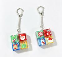 Porte-clés de Noël Clicker avec lumière LED, jouet sensoriel anti-stress à presser au doigt, nouveauté pendentif en plastique pour enfants de 5 à 7 ans