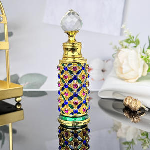 Flacon de parfum rechargeable en verre doré sculpté <span class=keywords><strong>creux</strong></span> de style victorien de 12 ml, idéal pour les voyages et comme cadeau - Product Image 6