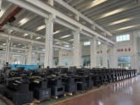 Torno CNC Horizontal de Cama Plana de Alta Resistencia CK6180 con Sistema de Control Mitsubishi, de Alta Seguridad para el Procesamiento de Componentes Aeroespaciales