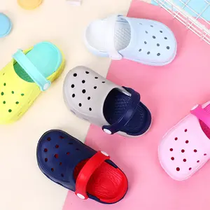 ODM/OEM sandal Solid anak-anak untuk sepatu anak perempuan sandal kamar mandi bayi sepatu anak-anak untuk anak perempuan anak laki-laki sepatu pantai luar ruangan 1-8 tahun