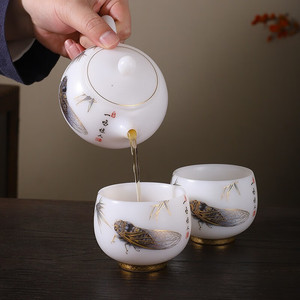 Tetera de Porcelana Tipo Hielo con Dos Tazas, Juego de Té Kung Fu Pintado a Mano con Diseño de Cigarra de Dehua, Caja de Regalo Empresarial - Product Image 5