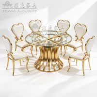 Ensemble de table de mariage moderne de luxe en verre avec pieds en métal stables et chaises minimalistes pour événements, hôtels et appartements