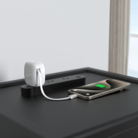 Cargador GaN de 30W con Cable Retráctil, Enchufe Plegable Mini con Cable USB-C Integrado, Ultracompacto para Viajes, para iPhone y iPad