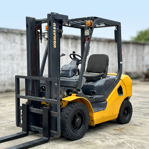 Montacargas Komatsu de 3 Toneladas con Motor Diésel, Usado, Mástil de una Etapa de 1000 mm y 180 mm, 1220 mm, 2440 mm, 4x4, Neumáticos Sólidos para Terreno Accidentado - Product Image 1