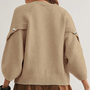 Suéter de punto al por mayor para mujer, cuello redondo, manga murciélago, transpirable, con botones, color liso, 100% poliéster, primavera, OEM, MOQ bajo - Product Image 2