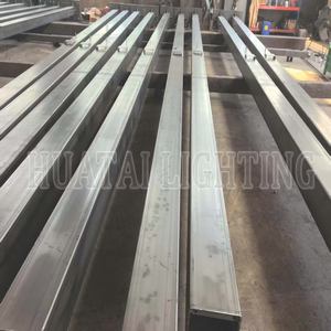 Palo Quadrato in Acciaio HUATAI di Alta Qualità Q235 7m 8m 9m 10m, Palo in Acciaio Zincato a Caldo per Illuminazione Stradale Solare - Product Image 2