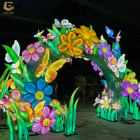 SGL73 lanterne de festival de parc à thème de haute qualité lanterne de porte de papillon de fleur personnalisée pour l'affichage