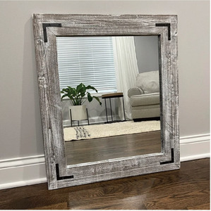 Farmhouse WHITEWASH Grand <span class=keywords><strong>miroir</strong></span> de vanité avec cadre en bois décoratif rustique - Product Image 2