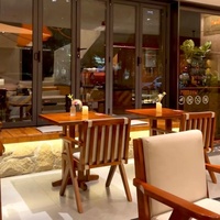 Meubles de restaurant commerciaux en bois de style bistrot, snack, pâtisserie, café, table et chaises de salle à manger, vente en gros OEM ODM