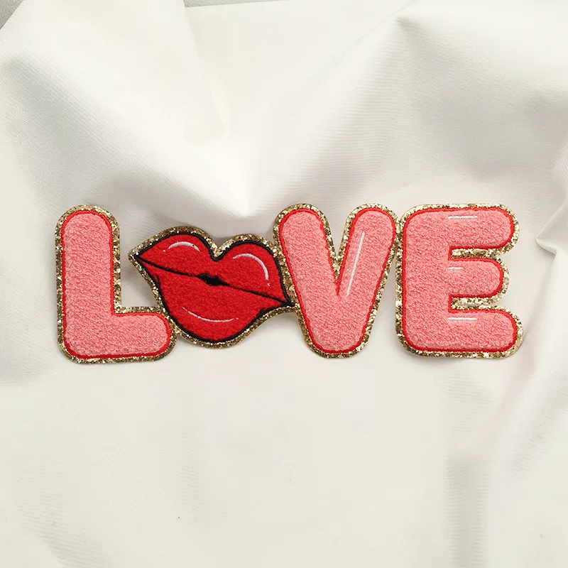 Custom Valentijnsdag Serie Liefde Lippen Glitter Letter Roze Patch Iron Op Voor Kleding Hoodie Chenille Patches