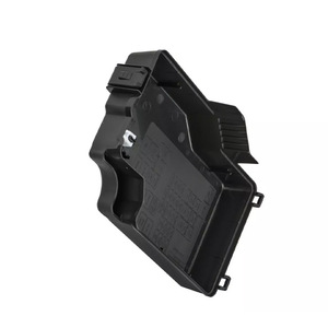 Cubierta de la caja de fusibles Mazda BBM5-66-761A para uso en automóviles Mazda 3 Axela - Product Image 4