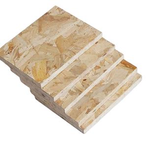 Tablero de aglomerado <span class=keywords><strong>OSB</strong></span> laminado 4x8 Flakeboards <span class=keywords><strong>cubierta</strong></span> de película brillante acabado construcción al aire libre tablero de decoración de madera de 18mm - Product Image 2