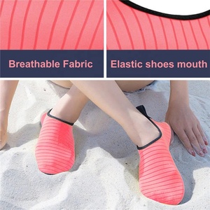 Chaussures aquatiques légères antidérapantes à séchage rapide pour sports nautiques, yoga pieds nus et plage - Product Image 6