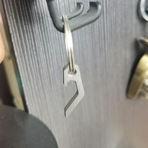 Mini abridor de botellas de acero inoxidable, portátil, EDC, herramienta para llavero, para uso en exteriores. - Product Image 1