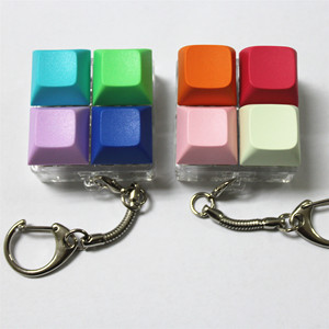 Porte-clés anti-stress en forme de clavier carré, jouet de décompression, en plastique imprimé UV, léger et résistant - Product Image 5