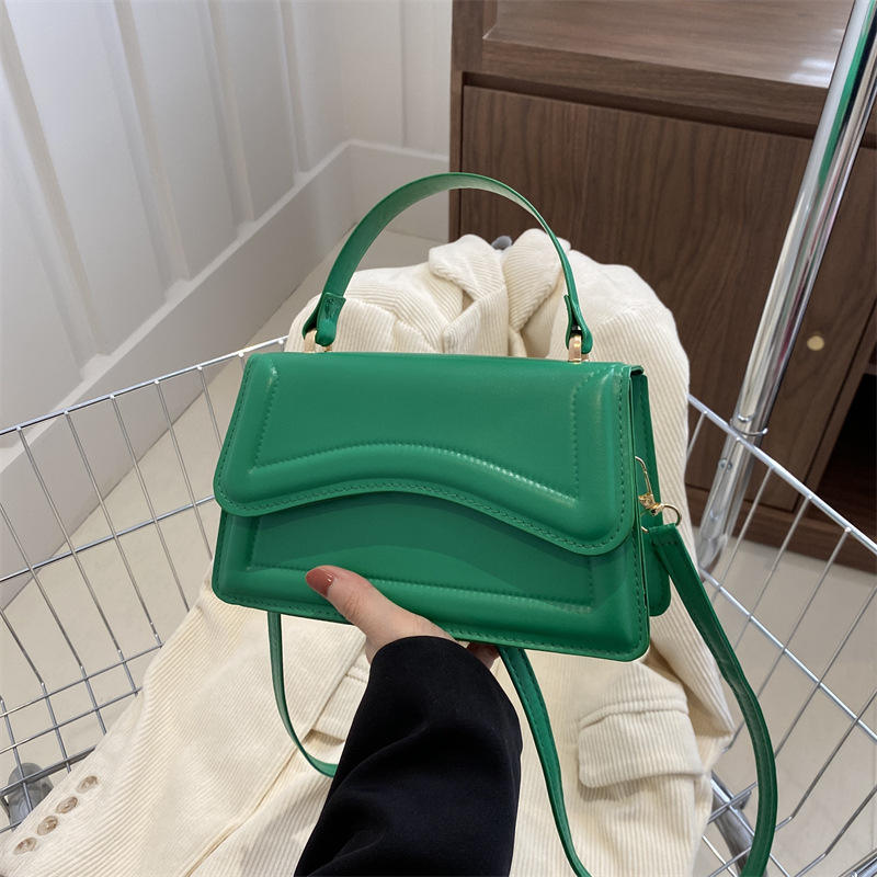 สีเขียว