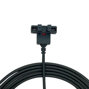 Capteur de fin de course photoélectrique optique à fente en U pour des performances optimales - Product Image 1